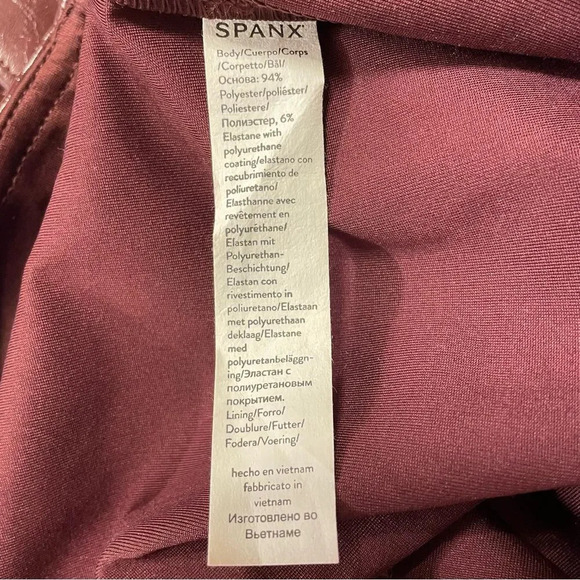 SPANX NWOT Faux Patent Leather Leggings in Ruby - Picture 9 of 12